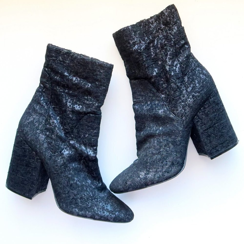 Kendall + Kylie Black Jacquard Canvas Block Heel Boots Booties Size 10